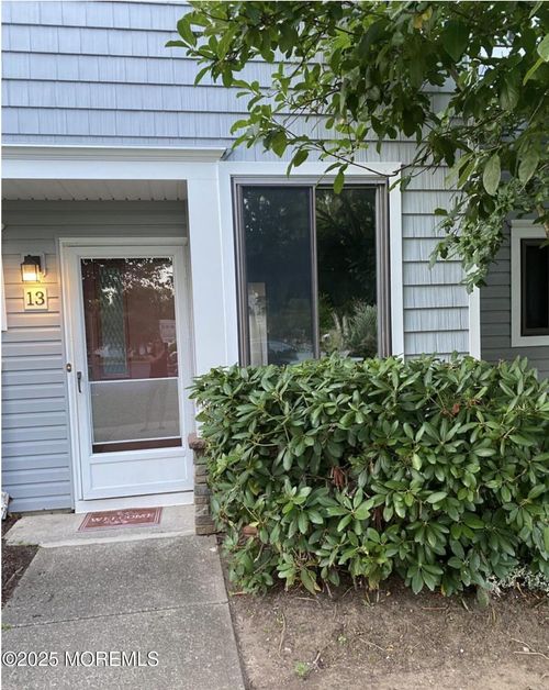 13 Dawn Ct, Tinton Falls, NJ, 07724-3017 | Card Image