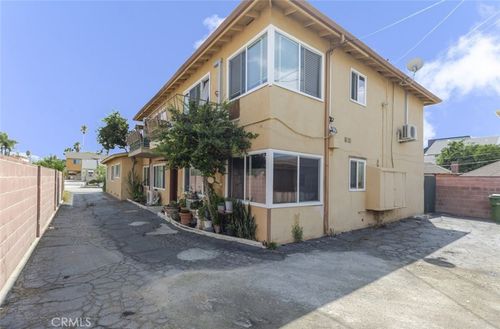 6623 Troost Ave, North Hollywood, CA, 91601-3060 | Card Image