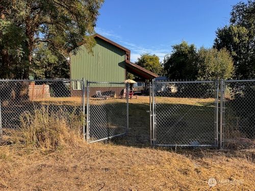 811 Lincoln Ave, South Cle Elum, WA, 98943-0229 | Card Image