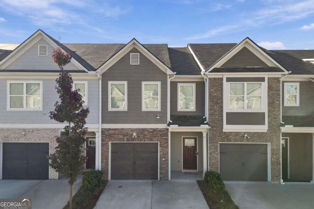 Residential in Lithonia