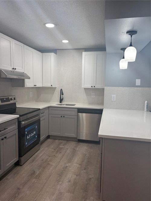 5492-5492 Courtyard Dr, Margate, FL, 33063-1500 | Card Image