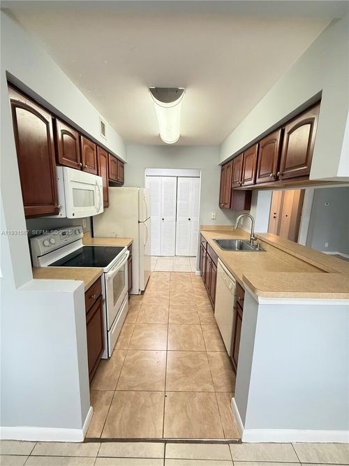 apt-711-9855 Westview Dr, Coral Springs, FL, 33076-2529 | Card Image