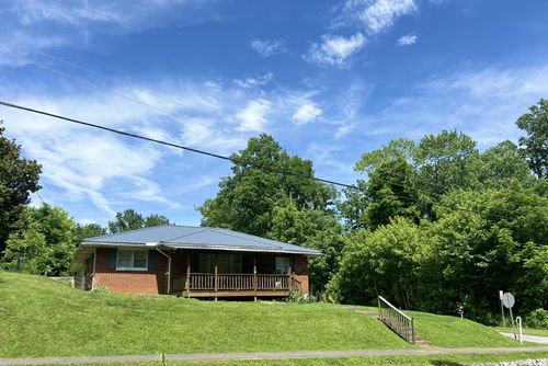 168 S Main St, Jamestown, KY, 42629-2146 | Card Image