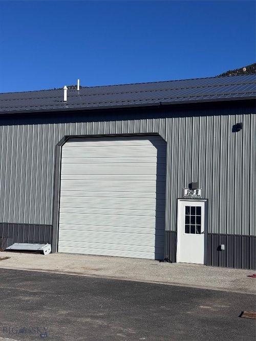 b-150 Straight Iron Rd, Gallatin Gateway, MT, 59730 | Card Image