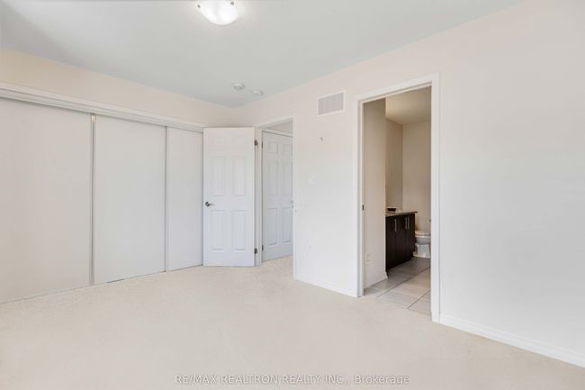 100 - 2674 Magdalen Path, Condo with 4 bedrooms, 3 bathrooms and 1 parking in Oshawa ON | Image 13
