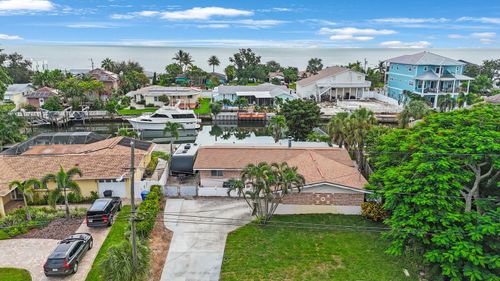 3560 Beach Dr Se, ST PETERSBURG, FL, 33705-4102 | Card Image