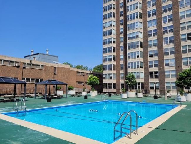 APT-702 - 525 W Hawthorne Pl, Home with 2 bedrooms, 1 bathrooms and null parking in CHICAGO IL | Image 17