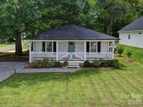 328 Piedmont Ave, Mount Holly, NC, 28120-2141 | Card Image