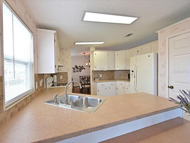 8439 Imperial Cir, House other with 2 bedrooms, 2 bathrooms and null parking in PALMETTO FL | Image 14