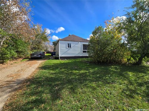49 Newcombe St, Manor, SK, S0C2H0 | Card Image