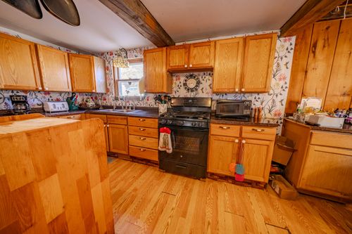 5 Purple Heart Highway, Brooks, ME, 04921 | Card Image