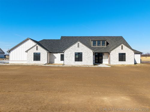 2233 W Drake Rd, Sallisaw, OK, 74955-4535 | Card Image