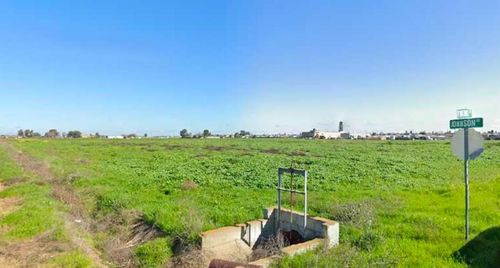 604 Willmott Ave, Los Banos, CA, 93635-8285 | Card Image