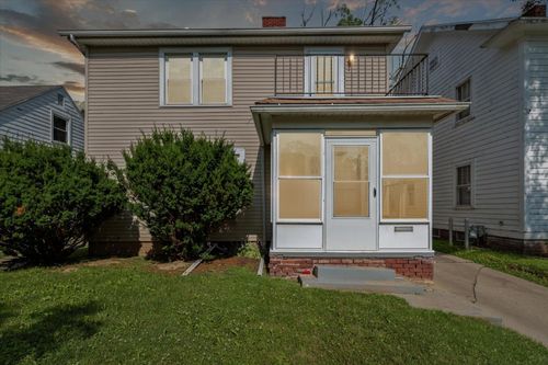 upper-2030 Wyndhurst Rd, Toledo, OH, 43607-1371 | Card Image