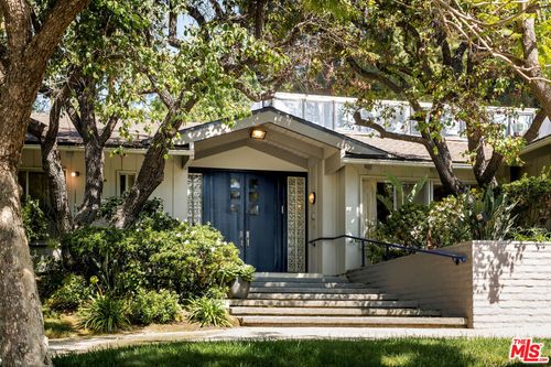811 N Hillcrest Rd, Beverly Hills, CA, 90210 | Card Image