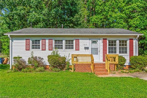 1317 Pleasant St, Winston Salem, NC, 27107-1432 | Card Image