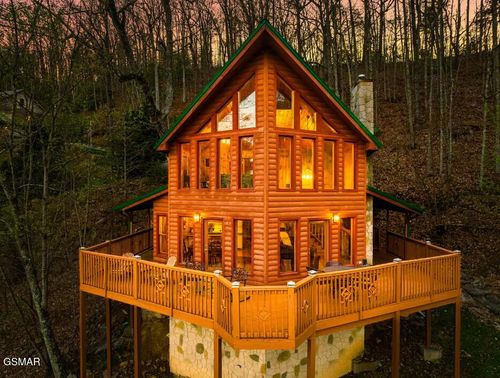 2775 Overholt Trl, Sevierville, TN, 37862-7935 | Card Image