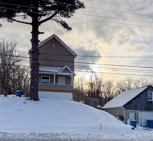 252 State St, Struthers, OH, 44471-1959 | Card Image