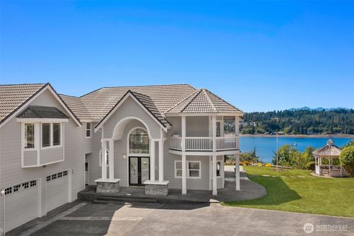 457 E Victor Rd, Belfair, WA, 98528-8302 | Card Image