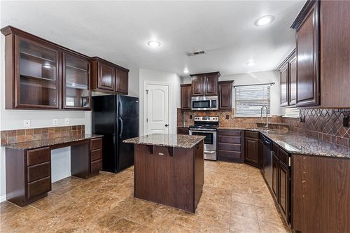 2103 Sw 20th St, Bentonville, AR, 72713-7892 | Card Image