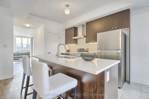 40 Blue Forest Cres, Barrie, ON, L9J0N3 | Card Image