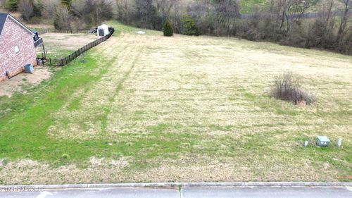 930 Carter Springs Dr, Maryville, TN, 37801-7697 | Card Image
