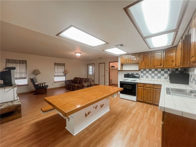 156 Naylor Rd, House attached with 4 bedrooms, 3 bathrooms and null parking in Calliham TX | Image 23