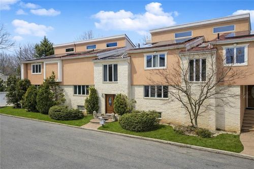 201 Arbutus Ave, Staten Island, NY, 10312-4500 | Card Image