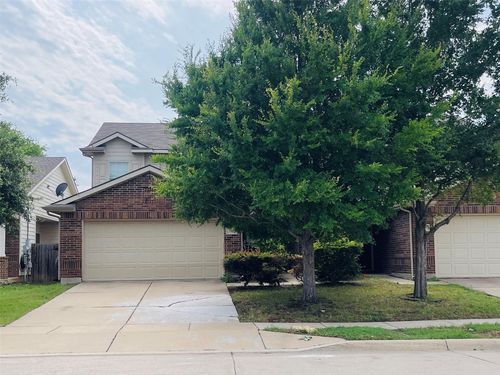 7561 Lazy Spur Blvd, Fort Worth, TX, 76131-5232 | Card Image