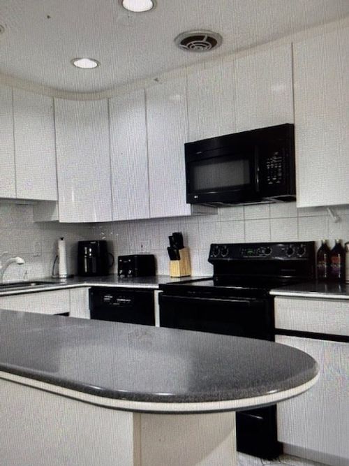 apt-206-50 Green St, Brookline, MA, 02446-3316 | Card Image