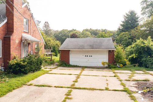 6644 Douglas Rd, Lambertville, MI, 48144-9425 | Card Image