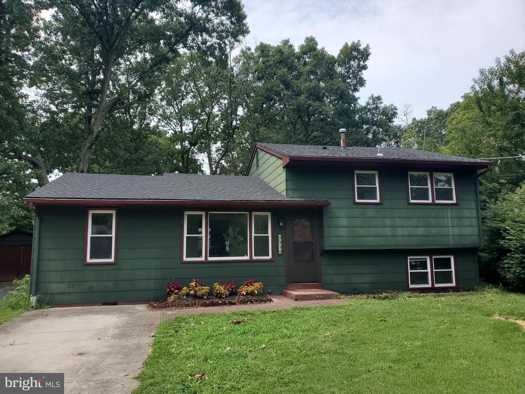 Noel Dr, Newfield, NJ 08344