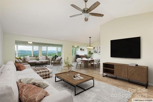 3-140 Bent Tree Dr, Hendersonville, NC, 28739-2420 | Card Image