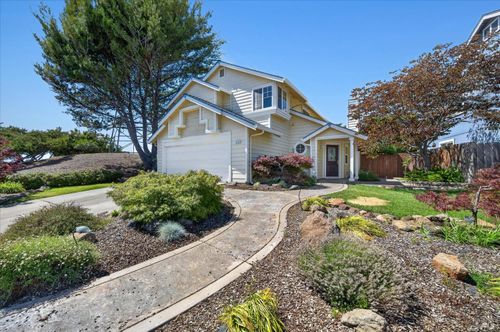 136 Crownpointe Dr, Vallejo, CA, 94591-7561 | Card Image