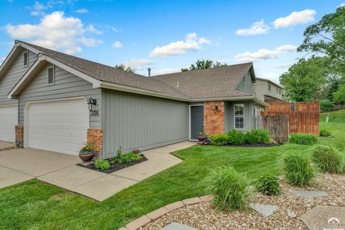 3724 Hartford Ave, Lawrence, KS, 66047-3733 | Card Image