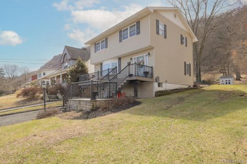 22 Hillside Ave, Haverstraw, NY, 10927-1727 | Card Image