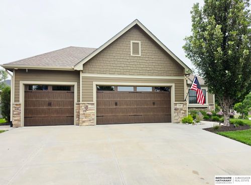 9640 Keystone Dr, Lincoln, NE, 68516-4132 | Card Image