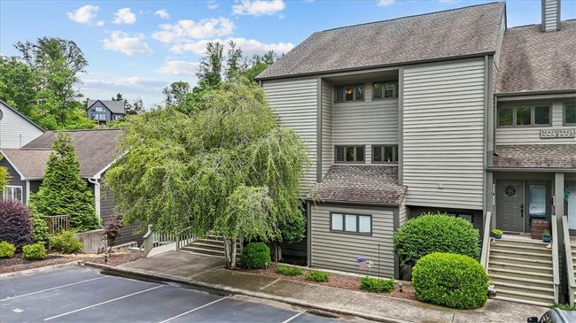 704 Loran Pointe Cir, Townhouse with 3 bedrooms, 4 bathrooms and null parking in Seneca SC | Image 4