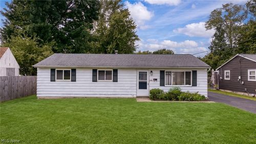 5830 Beech Dr, Mentor-on-the-Lake, OH, 44060-2760 | Card Image