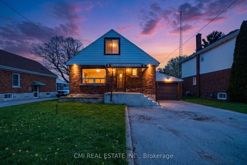 6476 Maranda St, Niagara Falls, ON, L2G1Z7 | Card Image