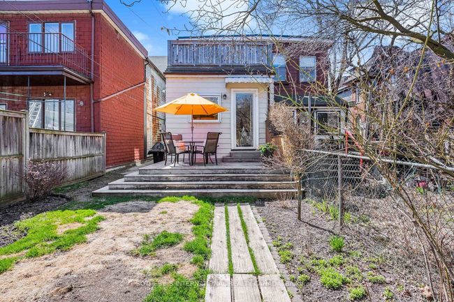 87 W Lodge Ave, House attached with 3 bedrooms, 2 bathrooms and null parking in Toronto ON | Image 37