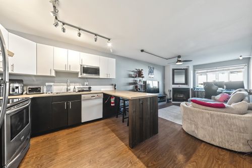 301-1209 Howie Ave, Coquitlam, BC, V3J1T9 | Card Image