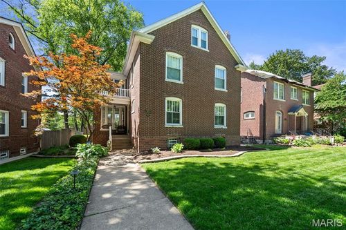 6920 Pershing Ave, University City, MO, 63130-4330 | Card Image