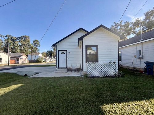 16601 E Ivanhoe, Montgomery, TX, 77316-6726 | Card Image