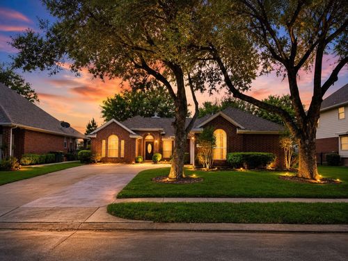 4018 Crystal Lake Circle N, Pearland, TX, 77584 | Card Image
