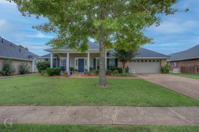 5826 Bayou Drive, House other with 3 bedrooms, 2 bathrooms and null parking in Bossier City LA | Image 2