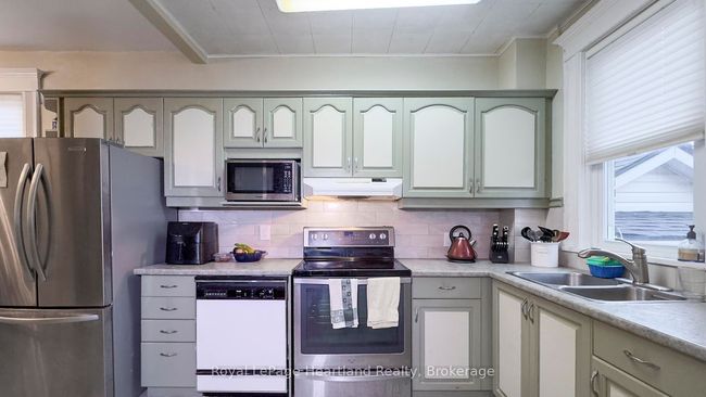 123 Keays St, House other with 3 bedrooms, 1 bathrooms and 2 parking in Goderich ON | Image 12