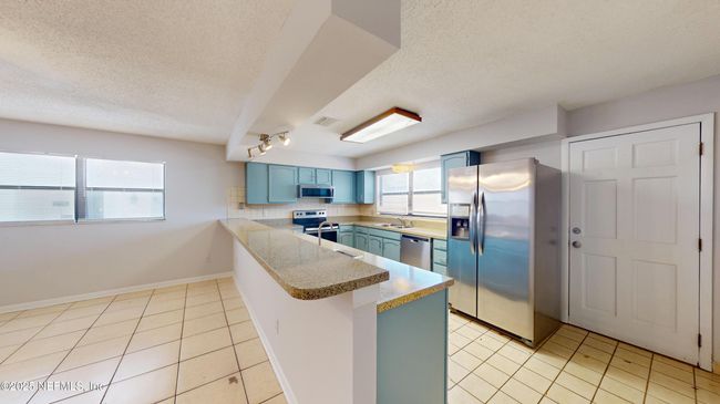 208 Hopkins St, Townhouse with 3 bedrooms, 3 bathrooms and null parking in Neptune Beach FL | Image 8