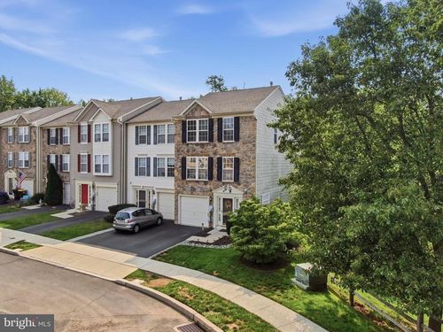 733 Waterway Ct, QUAKERTOWN, PA, 18951-5048 | Card Image