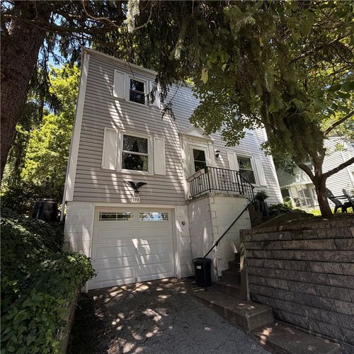 390 6th St, Beaver, PA, 15009-1920 | Card Image